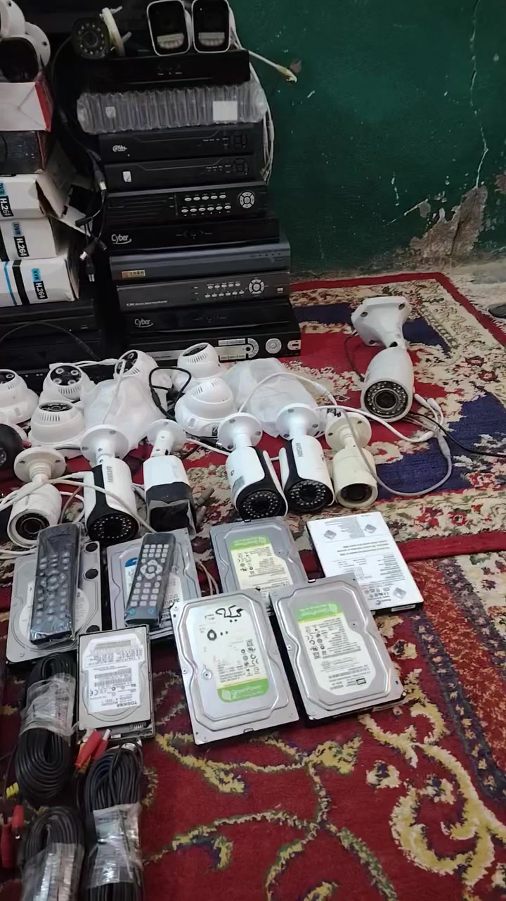 وينه الشراي شلعت غراض والله ابيعلك جوه سعر السوك  مكانهن النجف الإشراف كوفه شارع ميثم التمار قرب دور الحوزة مقابيل مجمع الجنابي الغراض كله جدد بيهن شكم كامره مستخدمه والباقي كله طك كارتون ٤٠ كامره و٣٠ جهاز ديفيئار وهاردات ٦ وكيبلاتهن ٢٥ قطعه قيم واخذهن شلع مستعجل على بيعتهن اريد اسوي عمليه  اخوكم ابو علي الطائي


**إذا كنت صاحب هذا الإعلان وتريد حذفه لأي سبب، رجاءا أرسل رسالة إلى الدعم الفني**