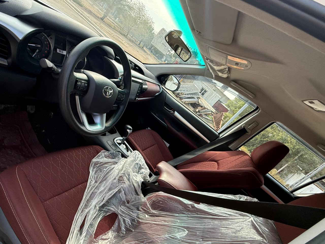 سلام عليكم         
مكفوله من صبغ وزلغ وبارد 
بيكم هايلوكس   ساز باب اول  موديل. ٢٠٢٥
بعدهه بحاله وكاله ماشيا (.  ١٢  ) الف  
مواصفات معروفه بصمه شاحن تحكمات مكاني بغداد 
سعر308  وبيهه مجال 
موبايل ***********
