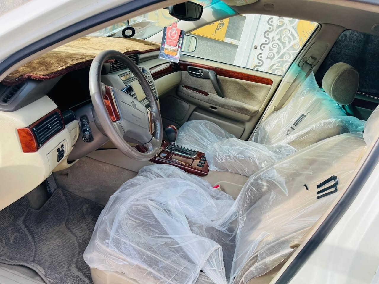 السلام عليكم ملكه 2003ديفور جبير سياره جاهزه مكينه تبريد ثلج حداديه جديده تخم تاير مواصفات 3دكم السعر 120وبيها مجال قليل كلش السياره جديده وجاهزه السياره ب اسمي تحويل ثاني يوم مكاني بابل الكفل 
الاستفسار تصل ***********
