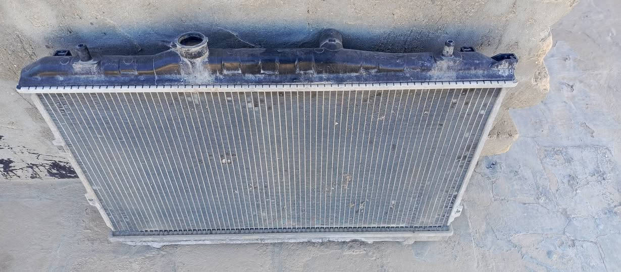 سلام عليكم راديتر تفصيخ سيراتو 2007/2009/2008 للبيع نظيف مكاني حله ابي غرق
***********
 السعر 50 وبيه مجال
