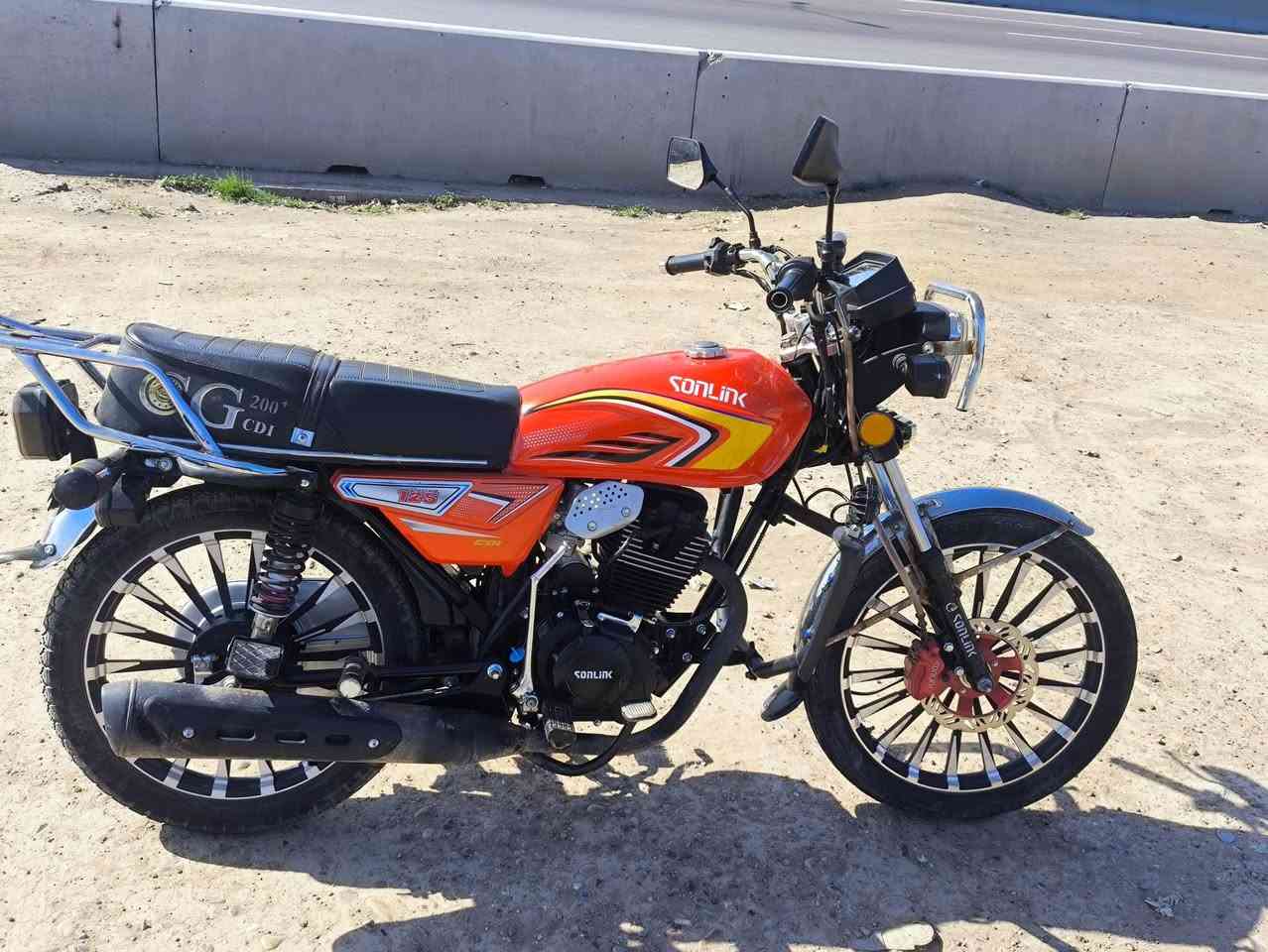 السلام عليكم شباب
للبيع دراجه 5 كير سونك موديل 2025 بعدهة جديده اوراق صولي حجم المحرك 200 € السعـر 750 وبيها مجال بسيط 
ملاحظة الشاشه ما يقرا العداد مالتها ونقصها صفاحيه فقط
مكاني بغداد  التاجي 
***********
