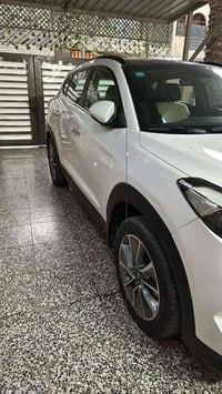 توسان للبيع خليجي قماره  بانورامه ماشيه ١٣٨ الف سياره جاهزه بسمي تحويل...