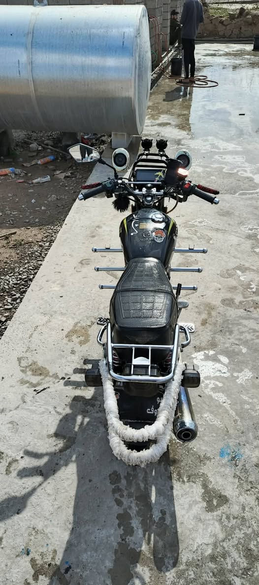 السلام عليكم سيفان موديل 2025 دراجه شلعه ومعدل خير من الله محرك 200 شرط ما مفتوح تفحص بأي مكان يعجبك الدراجه ما ناقصه كلشي من تاخذه ما تصرف عليه ربع صالنصه رياضي مكان بيجي ***********
