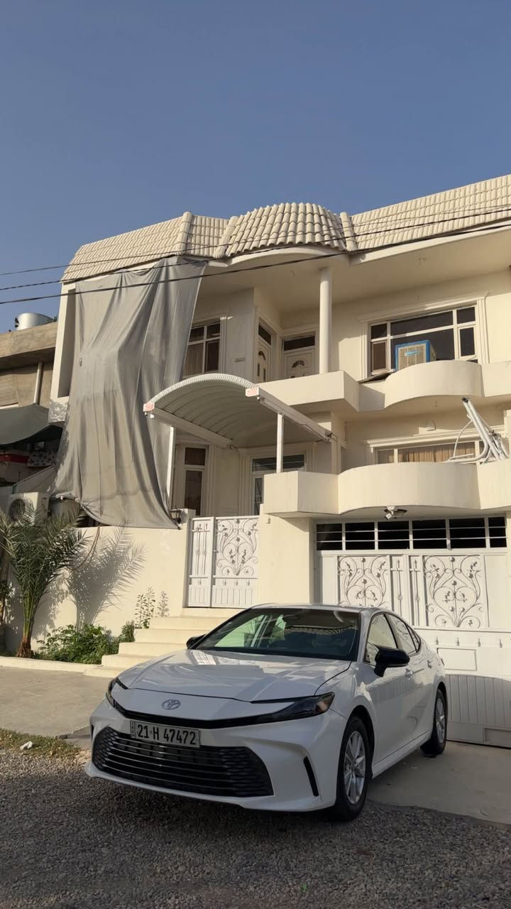 سڵاو برادەران
کامری ٢٠٢٥ LE سپی هایبێرد رەقەم کراوەو بەناوی خۆمەوەیە
مواسەفات رادار پێشو دوا خەتی جادەو شەحنی مۆبایل و بەسمەو سێ مۆد لێخورینو برێک بەسمە
پارچەو نیوێکی بۆیاخە لەگەل کەمێ PDR 
بێ ناو گرتن بەشەرت 35 هەزار کیلۆمەتر رۆشتوە
لۆکە حسابکە سفرە 
سعری 235 وەرەقەو مەعامەلە
***********

‎تويوتا كامري (LE) موديل : 2025
 
‎عداد المساف35    الف کیلو  

‎حجم المحرك : 2.5L (4.سلندر) هايبرد

‎ملاحظة: السيارة فقط قطعة و نص  صبغ 

‎المواصفات : LE.

‎كيج الكتروني
‎شاشة  كبير لمس
‎شحن واير ليس
‎كـــامـــيرا
‎ابواب  بصمة
‎بصمة تشغيل
‎هاند بريك بصمة
‎اوتو هولد (𝐀𝐔𝐓𝐎 𝐇𝐎𝐋𝐃)
‎اوتو ستوب (𝐀𝐔𝐓𝐎 𝐒𝐓𝐎𝐏)
‎رادار امامي (تحديد مسار)
‎‏‎رادار جانبي (نقاط عمياء)
‎‏‎رادار خلفي (التحذير من الاصطدام)
‎‏‎حساسات امامي
‎‏‎حساسات جانبي 
‎‏‎حساسات خلفي 
‎مانع انزلاق+𝐀𝐁𝐒
‎نظام (𝐄𝐂𝐎)
‎نظام (𝐍𝐎𝐑𝐌𝐀𝐋)
‎نظام (𝐒𝐏𝐎𝐑𝐓)
‎تحكيمات استيرن
‎تبريد لمس
‎تبريد مركزي
*********** كالار, السليمانية
