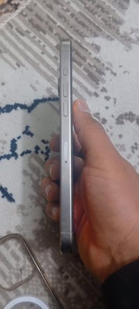 ايفون 15برو ماكس نضيف بطارية ٩٠ شرق اوسط دبل سيم كارت مامفتوح جهاز شرا...