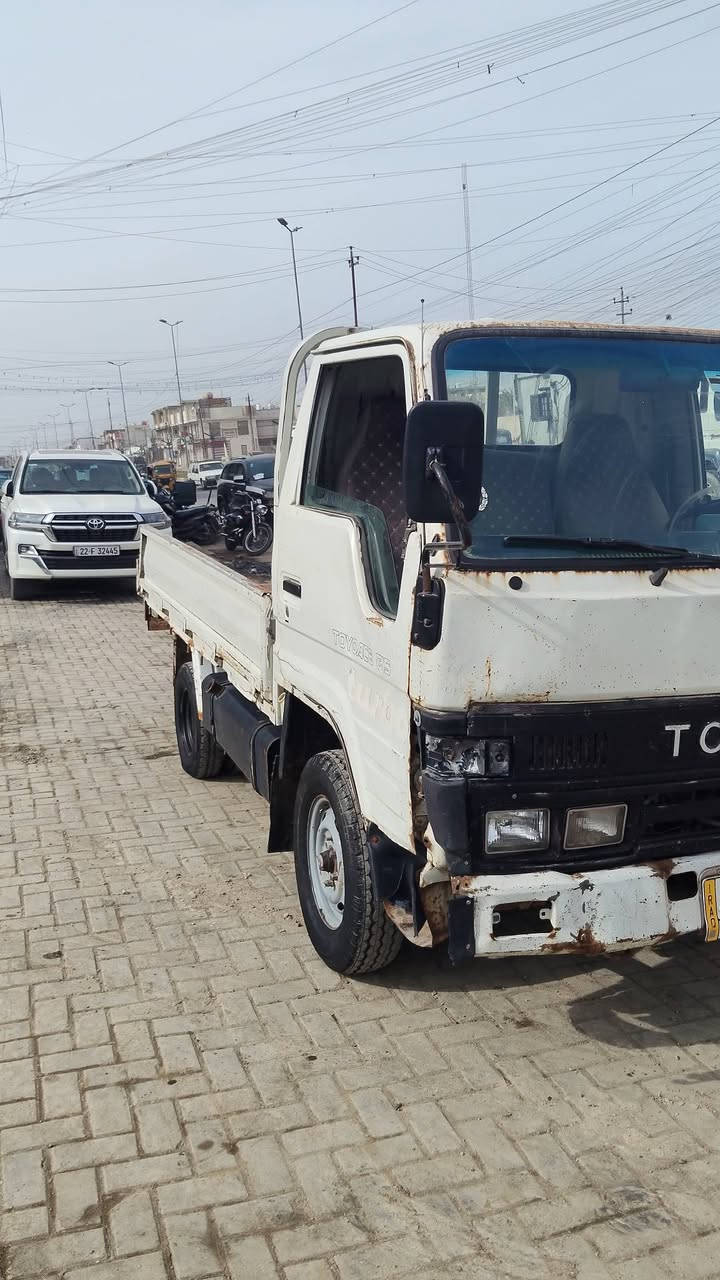 تيوتا داينا
اصوليه بسمي موديل 1993 مكينه وكير كيا ٢٧٠٠ رقم ديالى الماني سنويه ٢٠٢٩

سعر ٢٣
مكان بغداد 
***********
