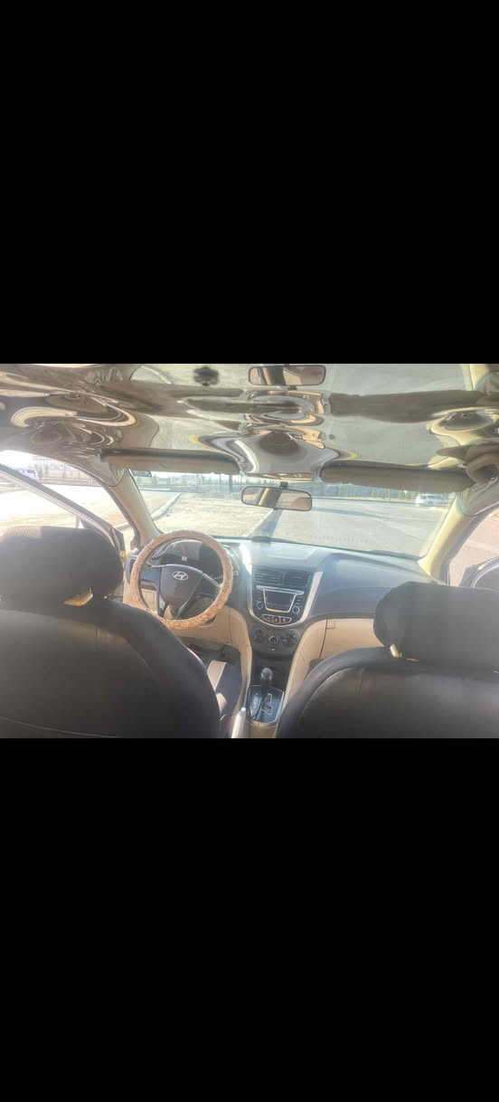 اكسن مضلع موديل 12
كير ومحرك شرط
تدفه تبريد
سنويه 30
رقم انكليزي
هيه وغرامات صفر
السياره ضررها جاملغ اليمين وبيها تلقيطات مال تكسي
ابيع اقصاد فقط رقم تلفون ***********
