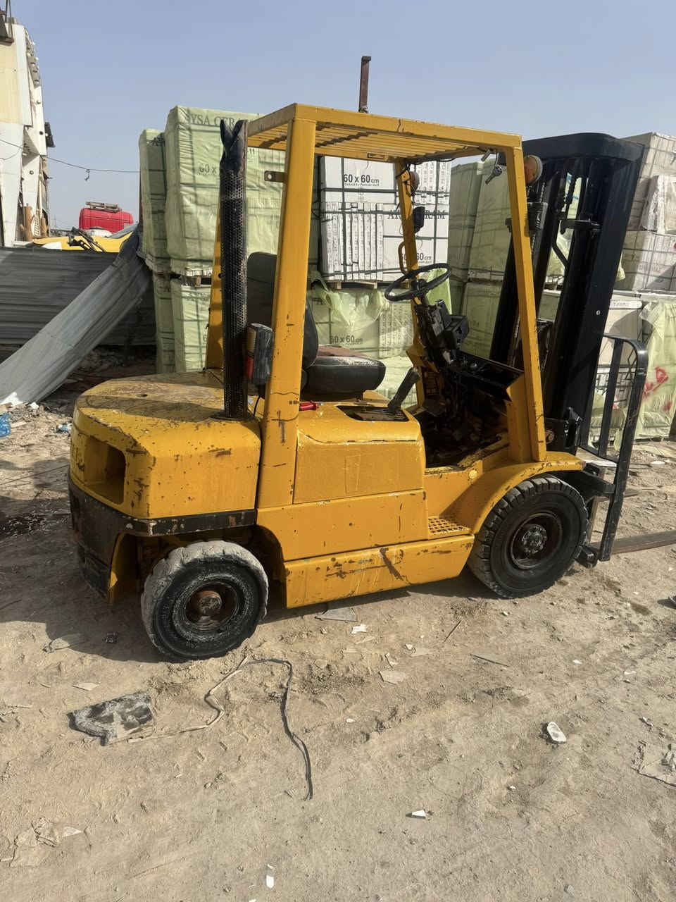 شوكيه 2.500
مكينه ازوزه 
جب 3 سلايت 
شغاله وتمشي اي شي ما بيهه
السعر 35
مكاني البصره القرنه 
***********
