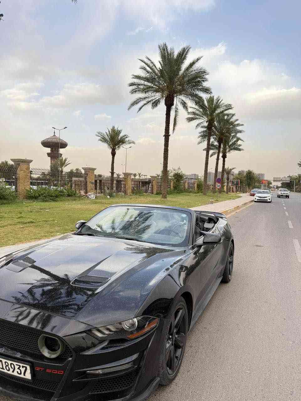 الله يساعدهم شباب 
حنطور 2018 ايكوبوست بريميوم🐎 
السياره فول 1/1
محرك 2300 تيربو 
شاشه جبيره 
لون اسود كشف 
بصمة دخول و تشغيل و تشغيل عن بعد 
شاشة كبيرة 
كامرا خلفية و حساسات 
وضعيات قيادة 
ويلات حجم ٢٠ 
منظومه زينون 
حادث السياره جاملغ امامي وربع البنيد 
والباب مبدله نفس الون وبيها ضربه صايره بجاملغ الخلفي بغداد, العراق


**إذا كنت صاحب هذا الإعلان وتريد حذفه لأي سبب، رجاءا أرسل رسالة إلى الدعم الفني**