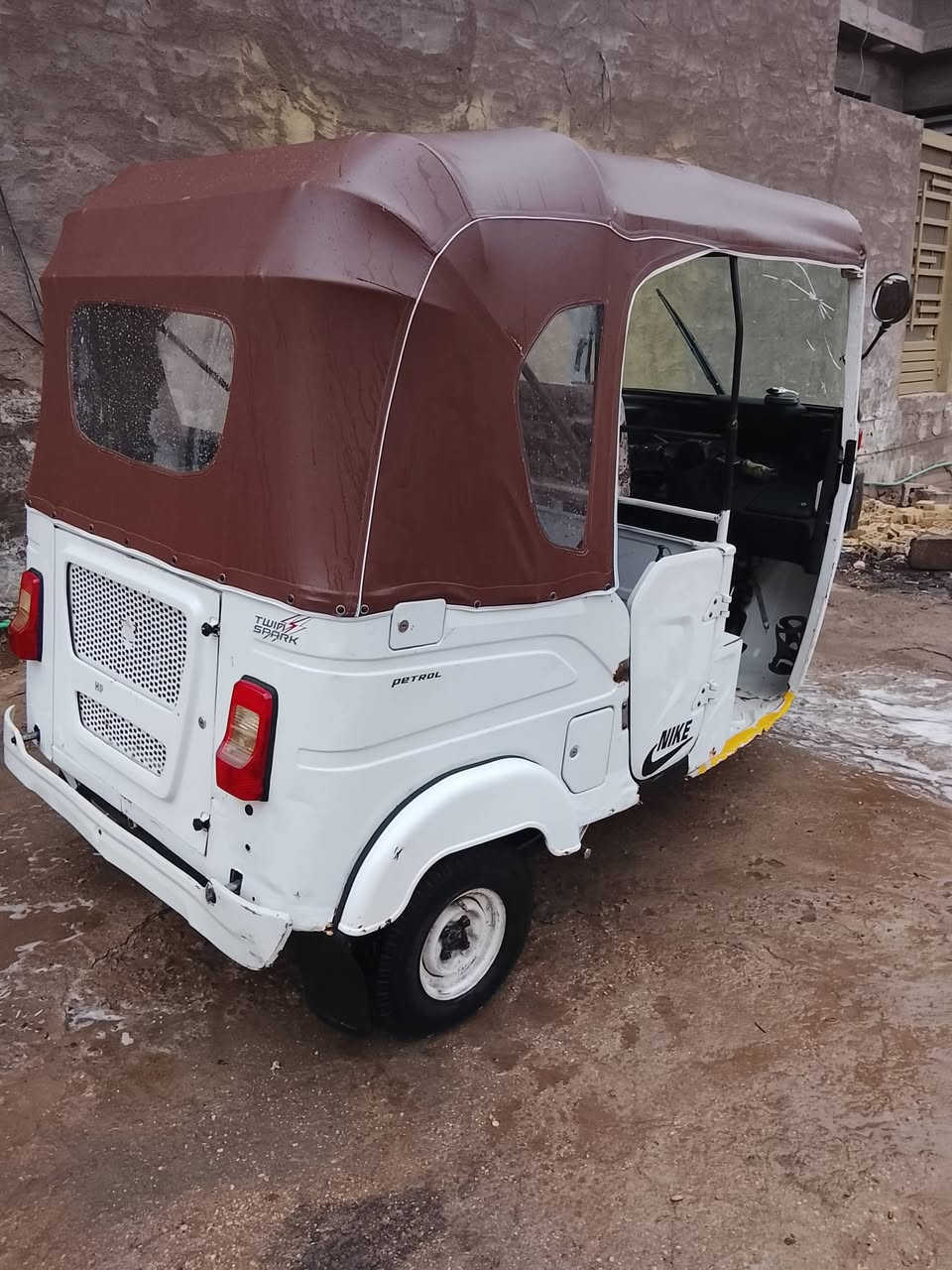 سلام عليكم تكتك البيع موديل 2021 تكتك كفاله محرك مبدل بس زنجيل مكان الدور ***********5
