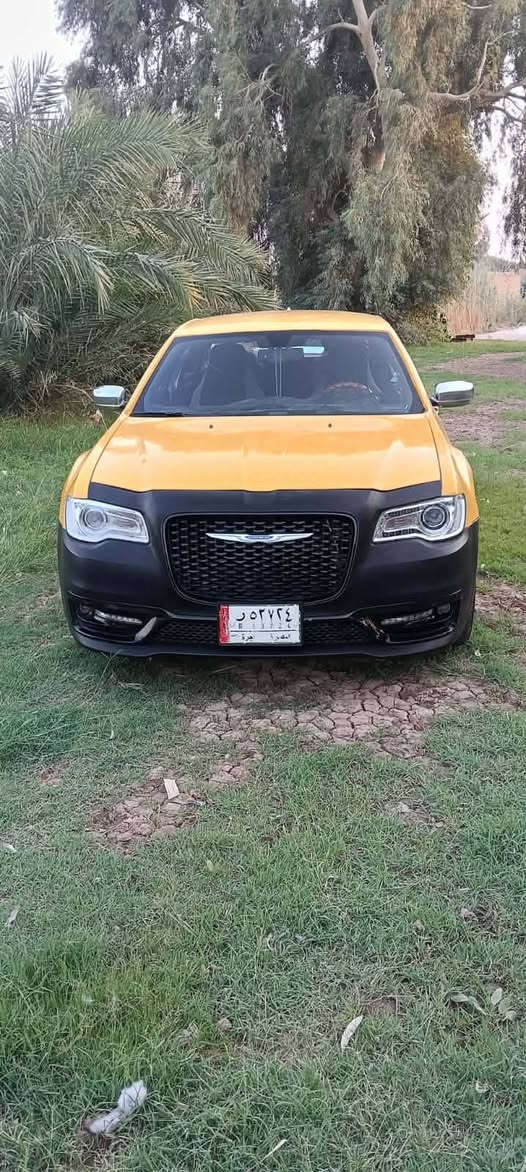 السلام عليكم سياره اوباما 2013 سياره فول مواصفات ما عدا الفتحه سياره مكينه گير جديده ويل جديد بجم 19 جديد شاشه كبيره صبغه جديده تواصل***********
