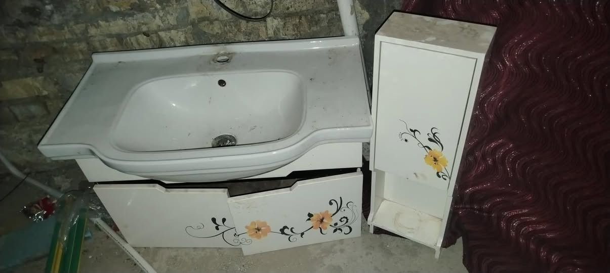 مغاسل الكبيرة ب 30 الف والصغيرة 15 الف  والغربي 30 الف وبيبان حمام الواحد 50 الف قياس طرل 2 متر وعرض 80 سم المكان بغداد جميلة الاولين للاستفسار الاتصال بصاحب الاغراض


**إذا كنت صاحب هذا الإعلان وتريد حذفه لأي سبب، رجاءا أرسل رسالة إلى الدعم الفني**