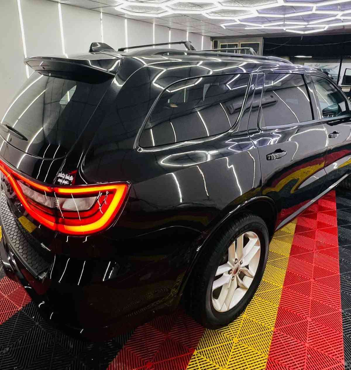 للبيع او المراوس
دوج دورنكو 2023 GT فول مواصفات
 دخول جديد مرقم بغداد بأسمي مداور ثاني يوم
اللون اسود ذهبي 
محرك V6 سلندر 3600 
ماشية 62000الف فقط
اجت من امريكا ماشيه 60000

🟩علق سوف يوصلك الرسائل سعر

حساسات خلفية اشاير بالمري 
المري الجانبية بيها خاصية النزول عند الرجوع (قلاب)
الابواب الامامية بصمة رادار امامي وخلفي وجانبي
مثبت سرعة نظام تثبيت السرعة التكيفي
نقطة عمياء جنطة كهرباء
فتحة سلايد اطفاء ذاتي
ستيرن تدفئة تشغيل عن بعد
توقف ذاتي عند الرجوع  توقف ذاتي امامي
كشنات جلد كهرباء ترحيب وخزن
الكشنات الامامية تدفئة تبريد
الكشنات الخلفية تدفئة ستيرن كهربائي
كشافات امامية وضعيتان قيادة
لايتات زنون كامرة دوارة
شاشة كبيرة ماشيه 60 الف ميل قابل للزيادة
حادثها جاملغ امامي مبدل نفس اللون
وبابين جهة العبري فقط لا غير 

حالة الايرباكات: الايرباك طاك والدشبول مغلف
والدركة راجعة اصلية

مكان السيارة: الديوانية 
رقم صـــاحب سيارة: ***********
