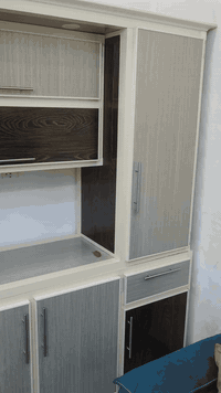 سلام عليكم كاونتر المنيوم ابو السلة نضيف مستخدم قليل مترين في مترين والسنك مرمر مترونص اسعر ٣٠٠الف قفل/***********
