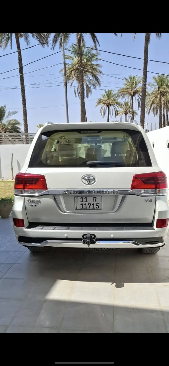 السلام عليكم اخوان
رمضان كريمم على الجميع اتشاء الله 
من رخصت الادمن المحترم 
اللهم صل على محمد وال محمد 
للبيع لاندكروز 2017 
بريم اصلي 
رقم بغداد باسمي 
هزه سنوية جديده 
السياره كفالة عامه عدا بارد بسيط بهلال الجاملوغ الخلفي كد اصبع 
ماشيه 95 الف حقيقي 
فووول مواصفات 
بصمة 
فتحه 
كشنات كهرباء 
8 ايرباك 
تشغيل عن بعد 
حساس امامي خلفي ناطق 
وبعد هواي مواصفات 
سياره خير من الله جديده جدا واحلى من الصور 
مكاني بغداد 
اي استفسار 
***********
***********
اخوكم طه الزبيدي
