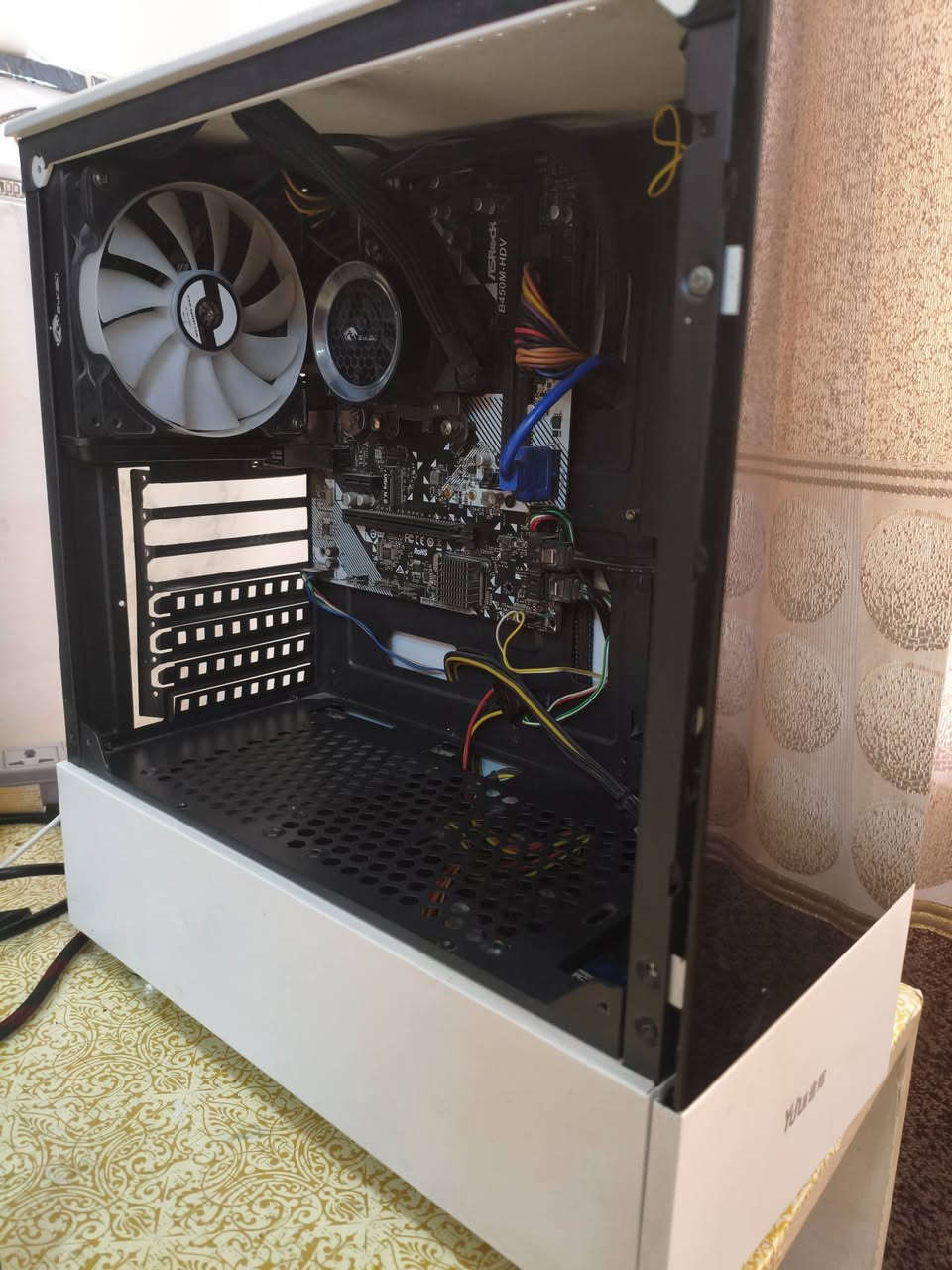 السلام عليكم  
حاسبة للبيع نقص رامات وكارت فقط
R5 3600
B450
مبرد مائي
Ssd 128 GB
Hdd 500 GB
PSU 600 WATT
كيس بي مروحتين
السعر 315 الف قفل
مكاني موصل وعندي توصيل


**إذا كنت صاحب هذا الإعلان وتريد حذفه لأي سبب، رجاءا أرسل رسالة إلى الدعم الفني**