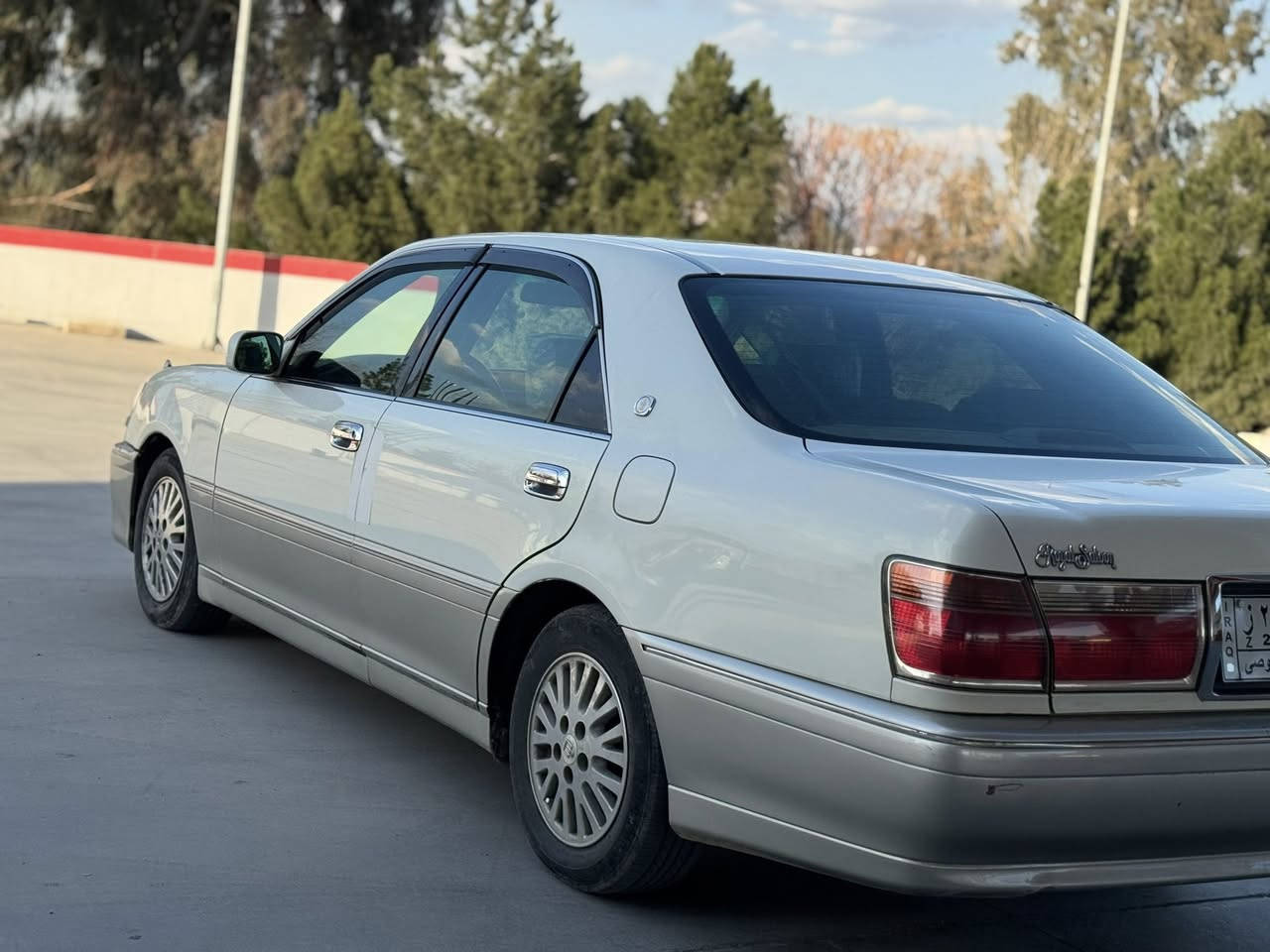 مەلیکە موس دیفۆڕ گەورە تاقانە٤٦گەڵا
خوار هەموو بازاڕ 
2001 
پەردە
کوشن کارەبا
سێ دوگمە
گێڕ و مەکینەی بەشەرت 
نموونەی جوانی 
بێ چاڵ 
سەقفوو شانی شوشەیی
تاقم پێش و دوای چرکەی تیا نیە 
سوکانی بۆشی تیا نیە زۆر خۆشە سوکانی 
سەقفی بۆیاخ نیە بەشەرت ✅
کەڤەر گۆڕاو نیە بەشەرت ✅
ژمارە شانسی بەشەرت✅
یەک پارچەی بۆیاخە 
سعری خوار هەموو بازڕ 
٤٦ گەڵا مەجال
*********** 
ئەدمینی دڵ ♥️
