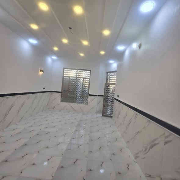 دار للبيع 🏠

في نهاوند الثالثة قريب على شارع 20  وقريب على المدارس 

خدمات كاملة،،،،،،  بناء درجة اولى 

المساحة 200 متر  ،،،،،،،،،  الوجه 10 والنزال 20 

طابق واحد،،،،،،،  طابو صرف،،،،،،،،  بناء 2025

السعر 170 قابل للتفاوض 

للاستفسار اكثر الاتصال على الرقم 
***********
