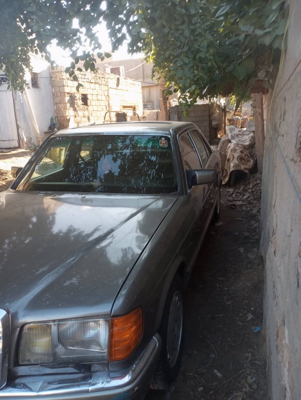 السلام عليكم مارسدس جامبو راسي 300sE رقم انكليزي بغداد تخم تاير حداديه جديد السياره مصبوغه عام جماليه حادثه جنطه ومعدل بارد لغود وشواصيه سليمه مكينه وكير بلاديات خير من الله لاتنقيص ولاتبخير كهربايات كله شغاله اريل كهرباي  غرفته حلوه تبريد🥶 تدفه شغاله🥵 السعر والتفاصيل اكثر هذا رقمي ***********ماتواجد ع الفيس
