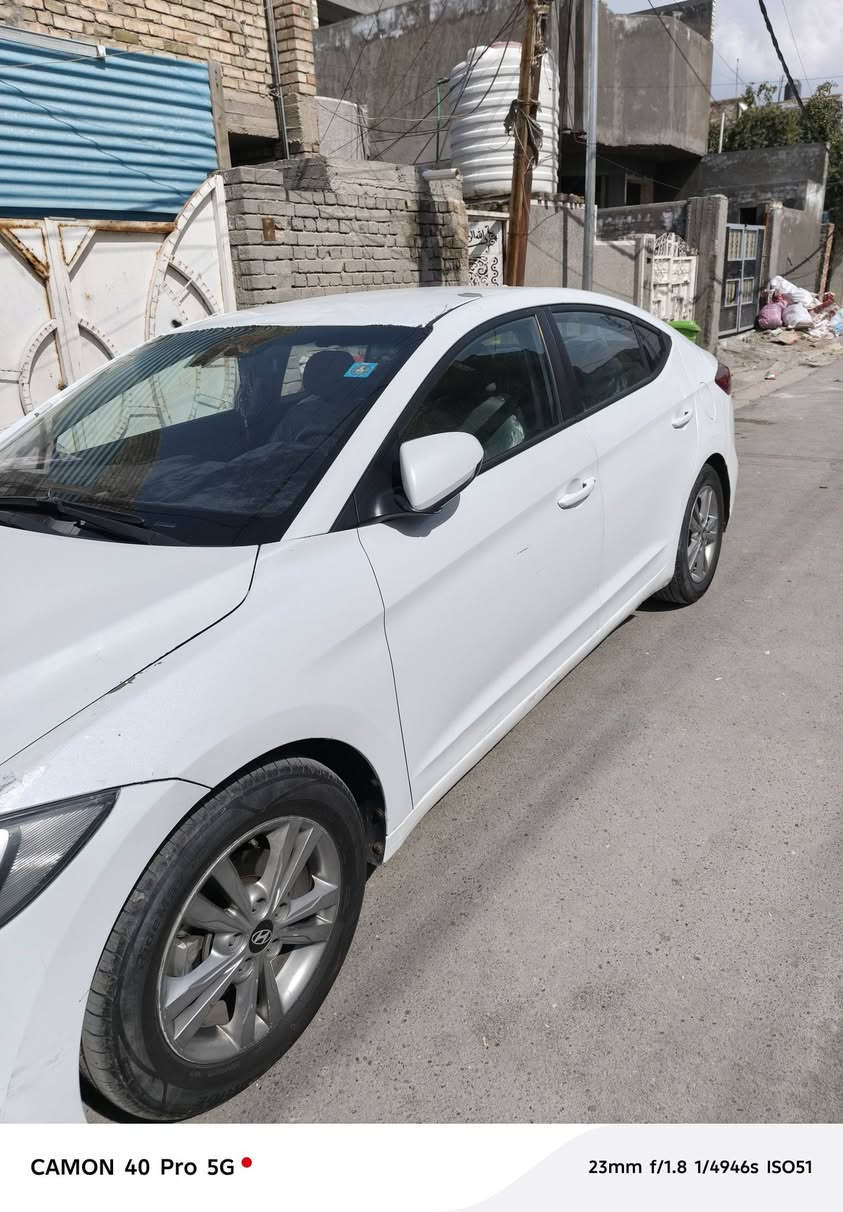 السلام عليكم
الانتره 2017امريكي مكينه 2000دوش 

كير AT ب مريكه بيهه خاملغ وبنيد وبل عراق قطعتين ب102وبيهه مجال قليل كير مكينه مكفولات تختم تايتر وتايرات القديمه موجدات باتري جديد تبريد ثلج عليهه ادامه كامله مكاني بغداد حي اور ‏‪***********‬‏ ل سياره بسمي
