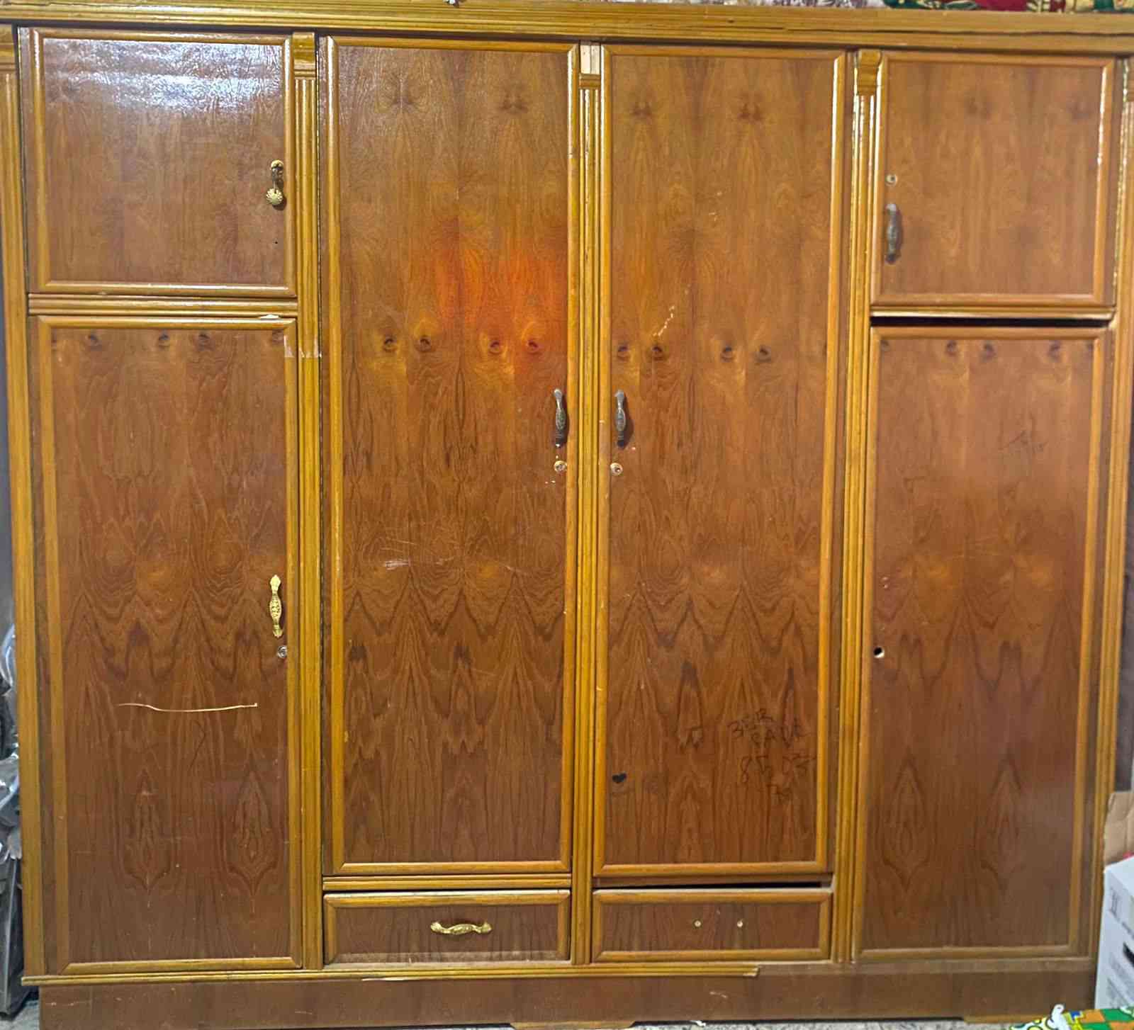 للبيع مستعجل لان ننقل بيت اخر رقمي ***********
