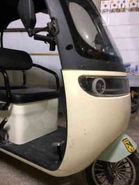 تكتك كهرباءية للبيع كلشي شغال 3 راكب بك شاحنة احتياكية بطاريات جديدة ا...