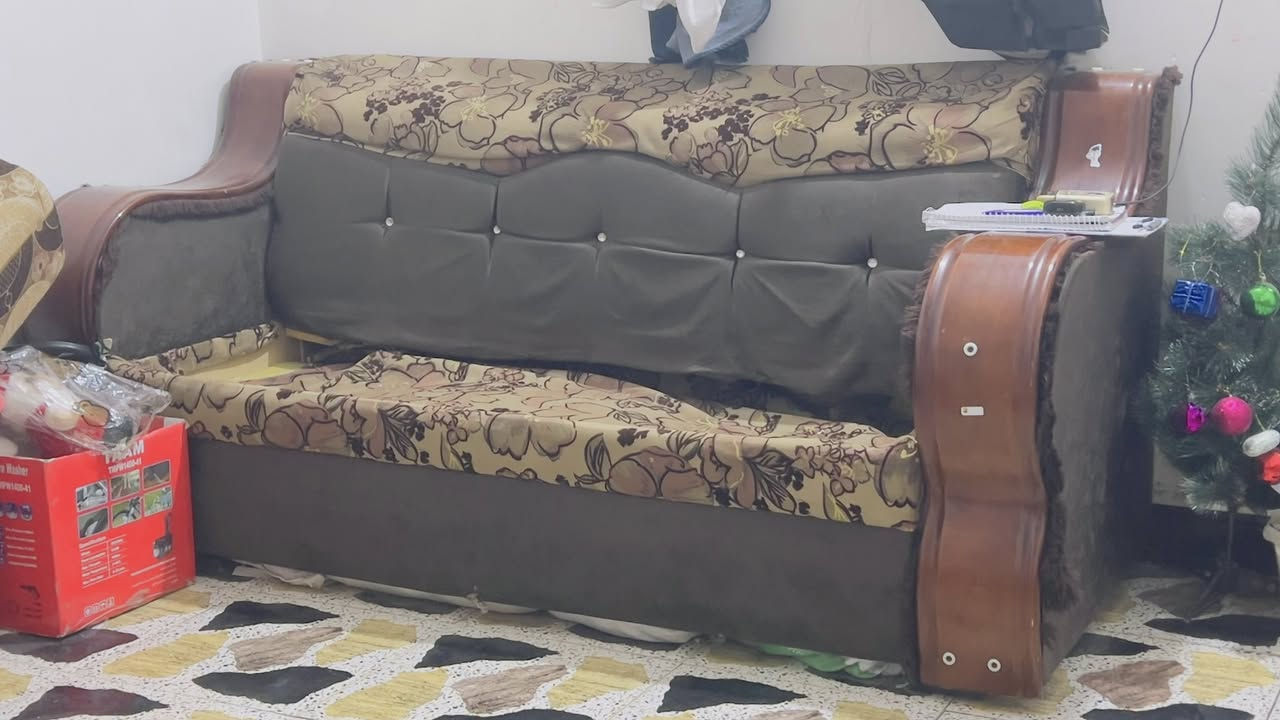 السلام عليكم تخم مستعمل 
ابو النفر عدد 2 
ابو النفرين عدد 1
ابو اربع نفرات عدد 2
يرادله تصليح مكان الديوانيه


**إذا كنت صاحب هذا الإعلان وتريد حذفه لأي سبب، رجاءا أرسل رسالة إلى الدعم الفني**