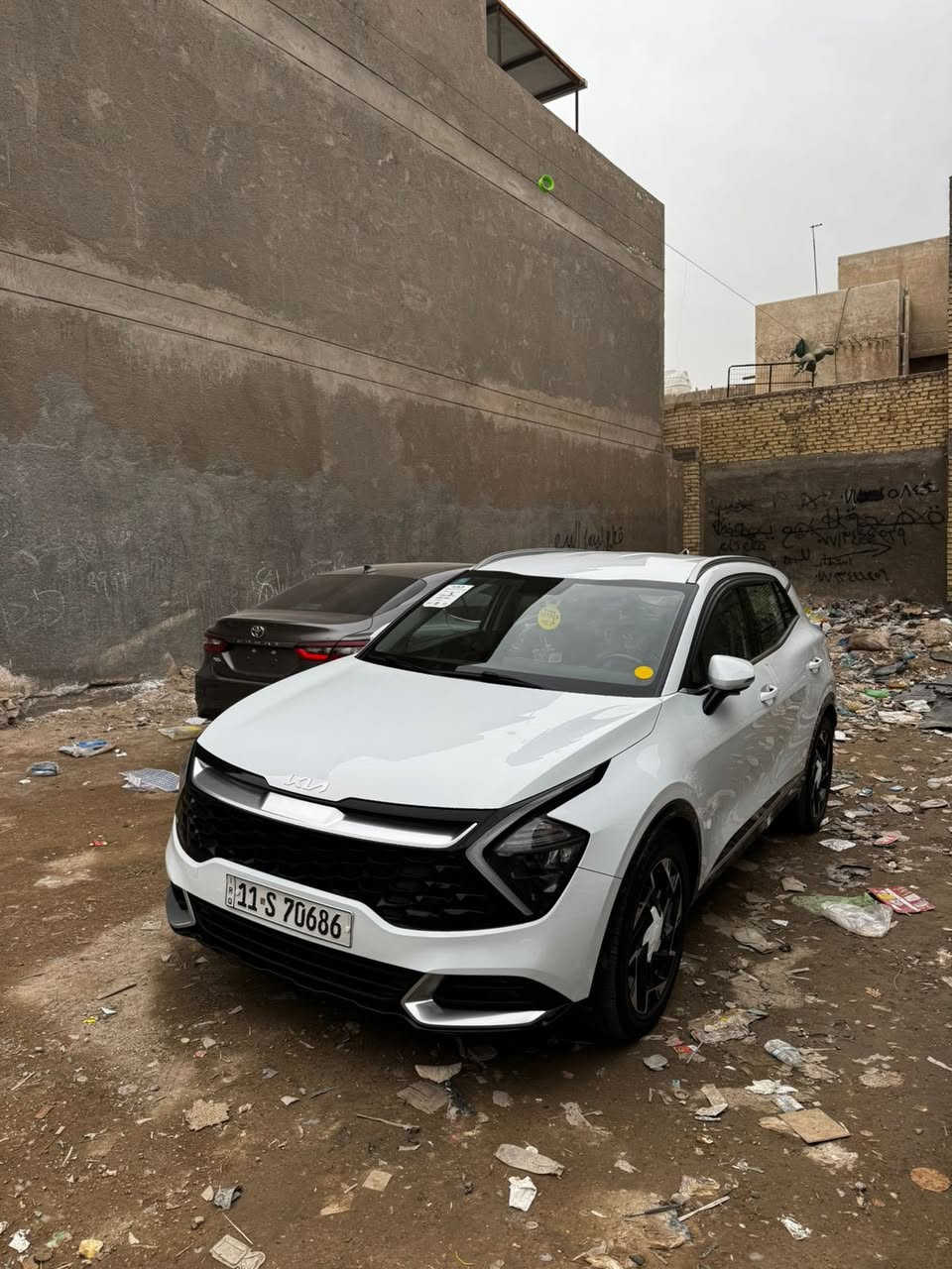 سلام عليكم 
سبورتج 2022
كفاله عامه
فول مواصفات عدا البانوراما
داخل حمصي
كشنات كهرباء +تدفئه
نقطه عمياء
حساسات 
مري شفط
تشغيل عن بعد
لايت زنون ولد نهاري
عدادات دجتل وشاشه جبيره
سايد بريك كهرباء 
تدفئه ستيرن
وسياره بيانو بلاك يعني الداير الاسود لامع
وسياره جديده بل عافيه عل ياخذها

السعر 210 
عنواني بغداد ***********
