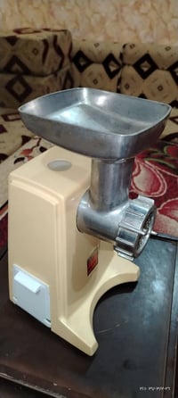 مفرمة لحم • سانيو • نظيفة جداً
