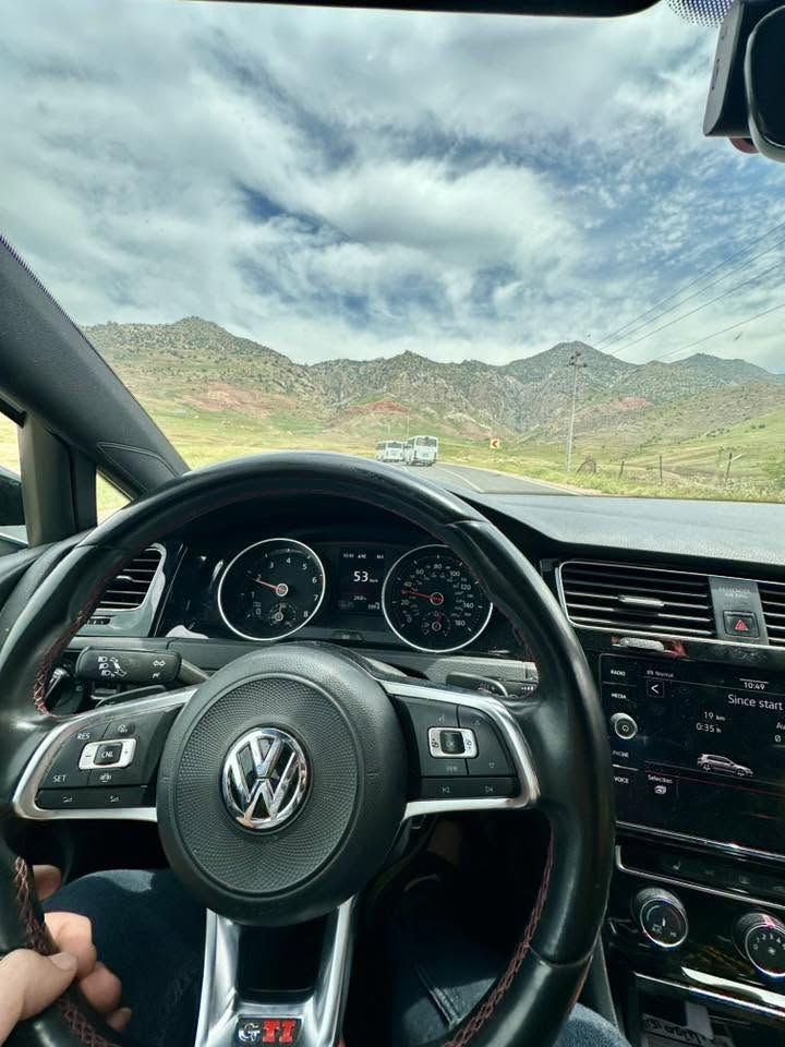 Golf Gti 2021
بوفروشتن
سياره بي حاديسيه تةنها 3 بارجه بخه بي ليدران بي گورين بي ارباگ بي ناو حاديسي نيه

بانوراما 
كوشن جلد 
بصمه 
شاشه گةوره
كوشن هيتر 

سياركة ستوكة هيج دسكاري گير و مكيني نكراوه 
لةسةر دقي شةريكيه 
96 هةزار كيلومتر روشته 

رسمي حاديسكةي دانراوه 

شويني سياركة / كركوكة
***********
***********
175$
