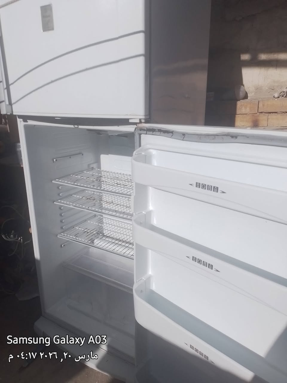 ثلاجه نوبل  ١٠  قدم شغاله مثل مابالصور مامبين بالصور  الاتصال على رقم موبايل  ***********
