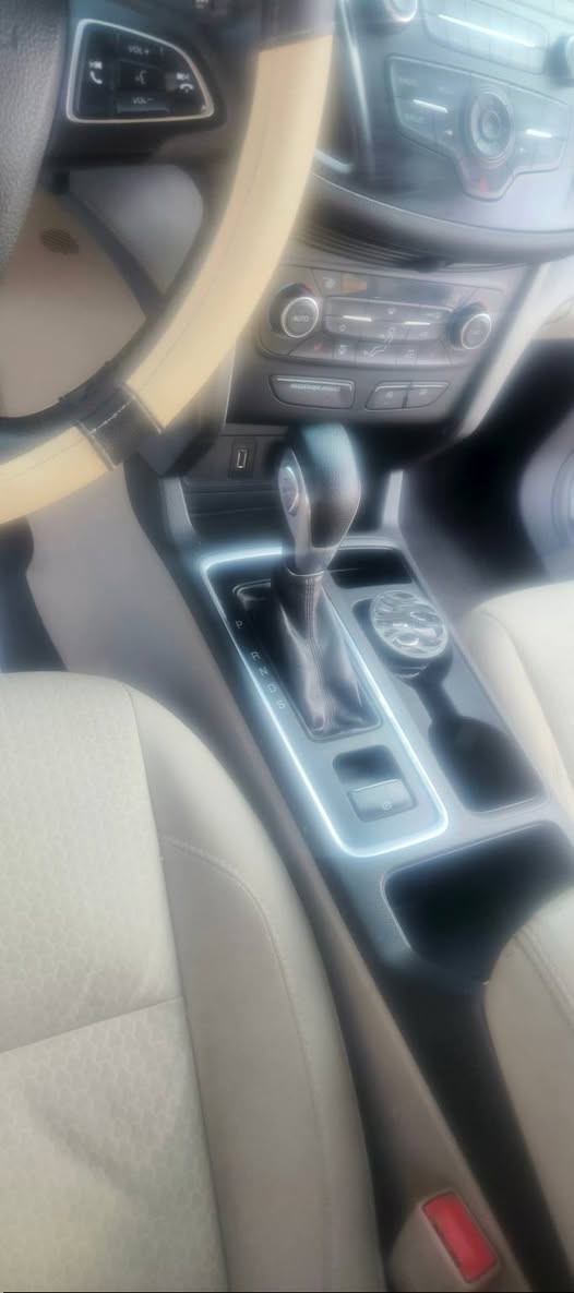 فورد اسكبب ٢٠١٨
ماشيه ١٠٠ ألف كم 
رقم اربيل  ضرر قطعه واحدة جاملغ جهة السايق  محرك ١٥٠٠ تيربو 
لون مميز تريد تحويل تريد وكاله رقم أربيل 
سيارة جاهزه كلشي  سعر ٩٥ وبيه مجال تعال خاص وتدلل


**إذا كنت صاحب هذا الإعلان وتريد حذفه لأي سبب، رجاءا أرسل رسالة إلى الدعم الفني**