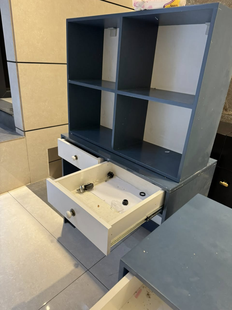 مجرات وملاحق خشب ثقيل جداً وبجودة عالية سكك كلش ثقيلة وتركية للبيع للتواصل
***********
