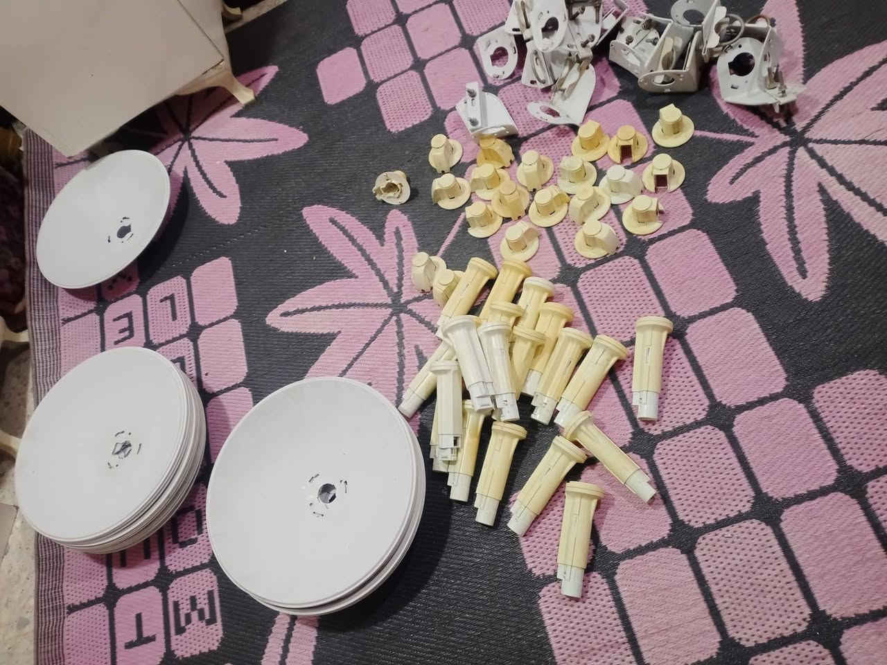 من رخصة الادمن المحترم :
متوفر 100 قطعه باور بيم (شرط الشغل والضمان والنضافه الجهاز يجيك مچيك جاهز مرست)  مفرد 57 الف والجمله عروض حسب الكميه مكاني بغداد ومتوفر توصيل لكل المحافظات ***********
