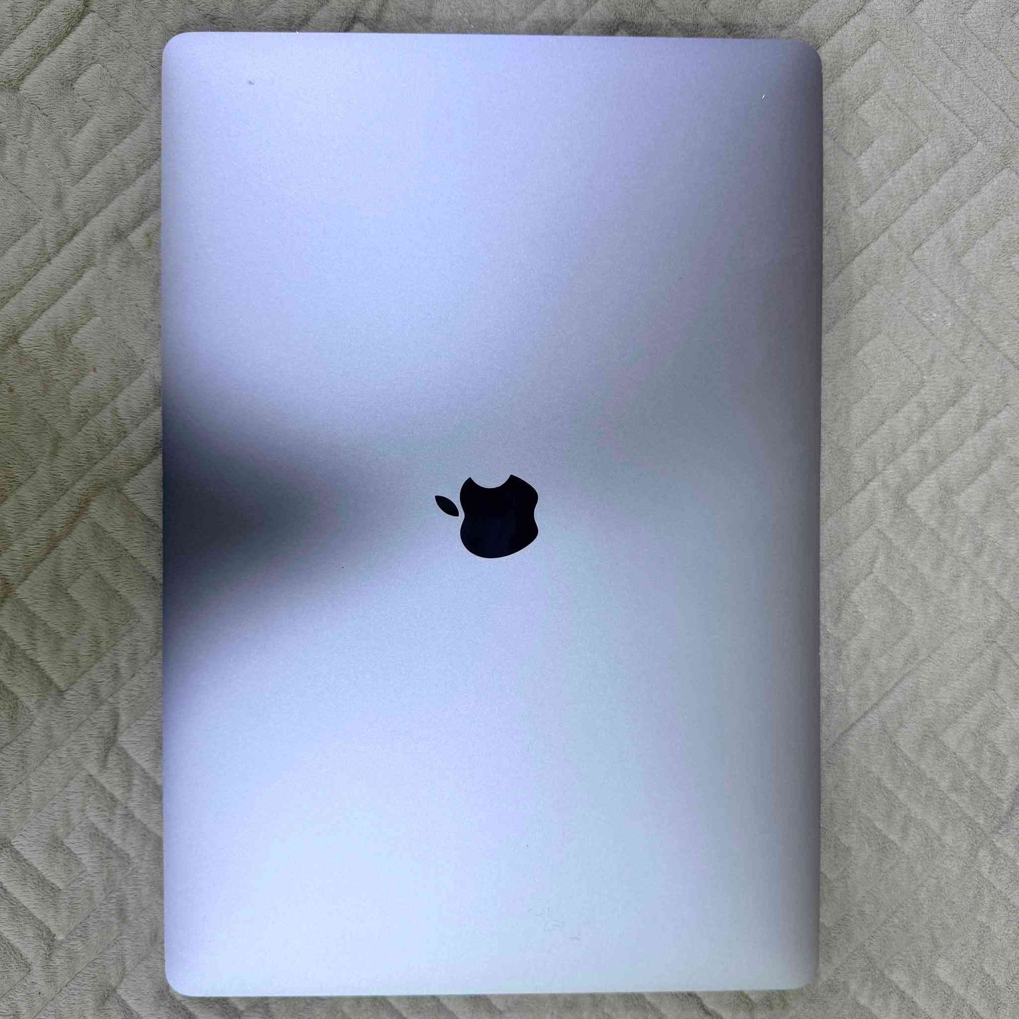 MacBook Pro 2019
Display 16"
Core i7 9750H
Ram 16 GB
SSD 512 GB
GPU 4 GB
الملحقات شاحنة فقط

السعر 675 الف وبيها مجال بسيط
يتوفر توصيل
***********
