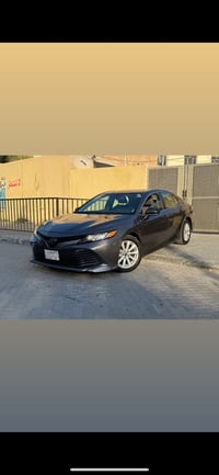 كامري 2019 بدون صبغ مواصفاتle رادار امامي خلفي جانبي مكينه 2500 فول تح...