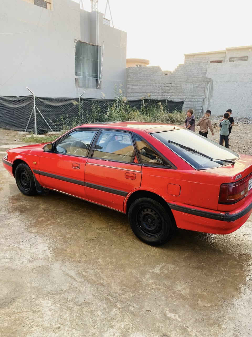 سلام عليكم 
للبيع مازده حجم 626
محرك 8 بخ المرغوب 
رقم نينوى الماني 
كابون بانزين بيها
4 جامات كهرب  
صبغ چاملغ الخلفي فقط 
للتواصل اتصل ***********
السعر 30
