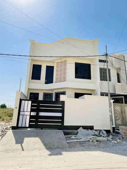 دار للبيع مساحه ١٥٠ متر طابو صرف

بناء حديث البيت ٢٠٢٥ غير مسكون البيت

علئ تبليط موقع ممتاز مدرستين قرب البيت

يحتوي علئ ٣ غرف نوم

بوب قاصات

بورسلين هندي

ديكورات مغربيه

خريطه هندسه

درجه اولئ امتياز

السعر ١٦٨ وبيه مجال

العنوان ابي غرق حي الحسين

ملاحظه من لديه عقار يتفضل خاص 

***********
