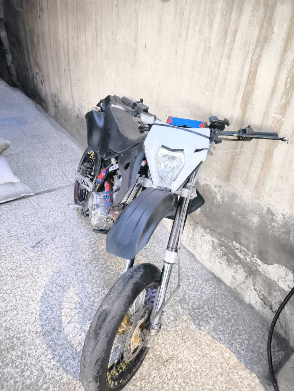 سلام عليكم قفاز كاوسكي لبيع مكاني واسط  كوت شيخ سعد***********
