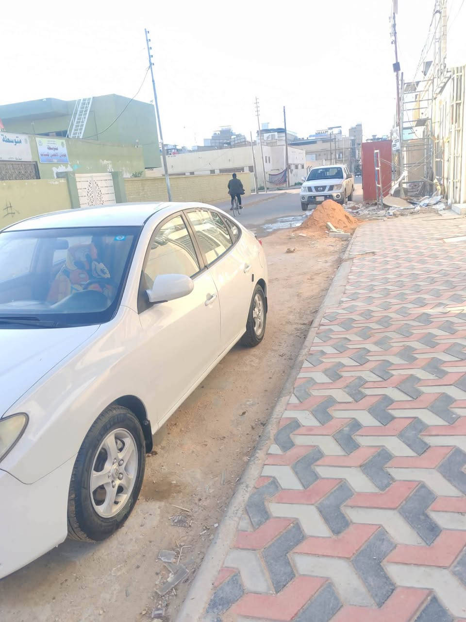 سلام عليكم النترا بدون صبغ موديل 2010خليجي بغداد بسمي رقم نكليزي مكينه 1600مكفولات تبريد ثلج كير مكفول *********** اني مكلف بل نشر مكاني نجف بيه بارد باب خلفي السعر 115بيه مجال
