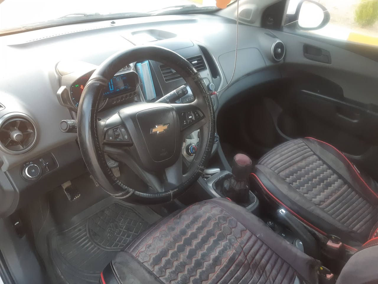 شوفرليت افيو 2012 
#كوري .. كير محرك شرط 
سيارة بدون صبغ فقط
كير عادي تبريد تدفئه كلو شغال
 طخم جديد 
باتري جديد 
السعر 65 ومجال بسيط
الاستفسار 
***********
