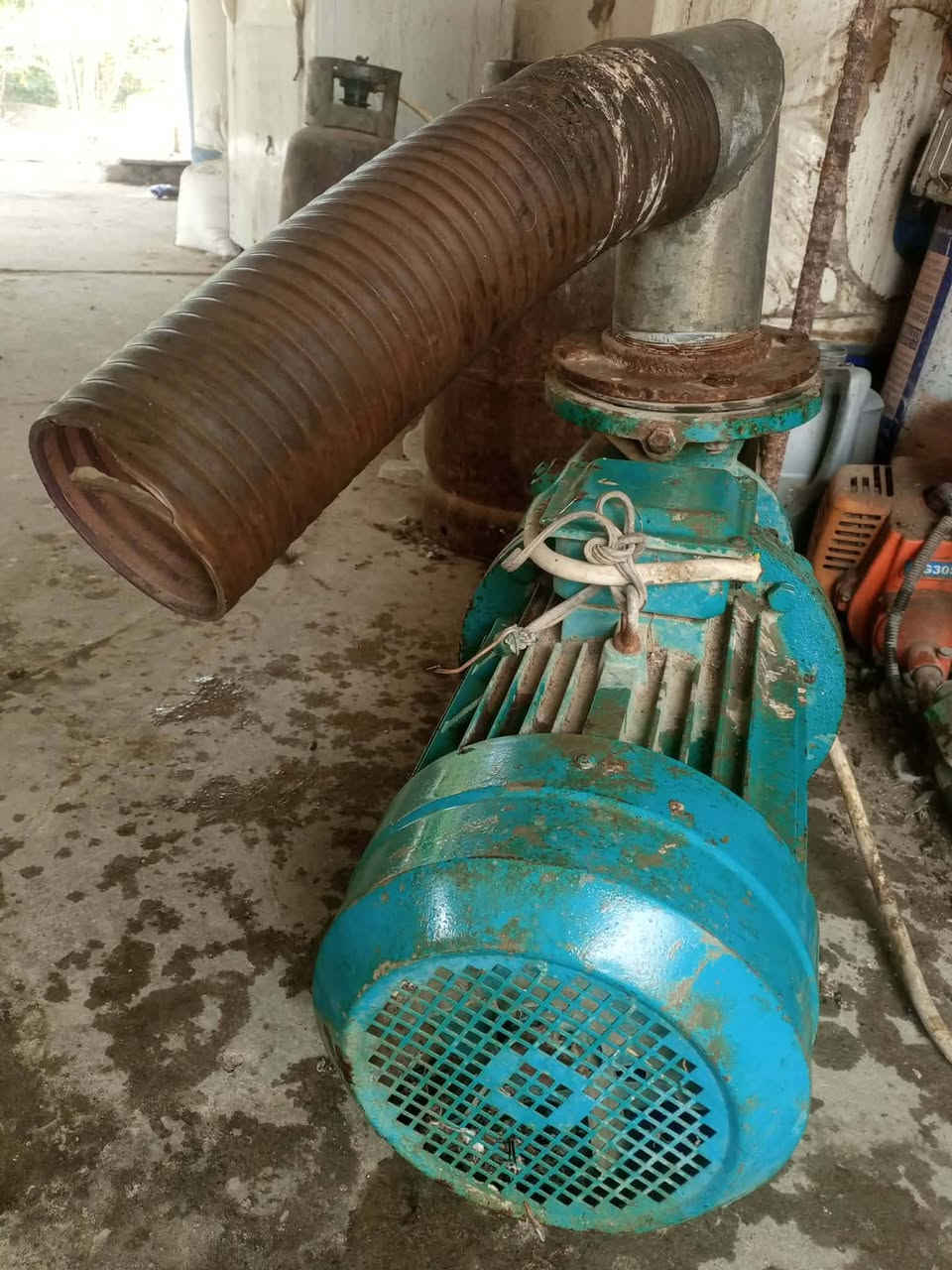 ماطور كهربائي للبيع عشره حصان فري فيز   أربعة عنوان واسط قضاء الصويرة ***********
