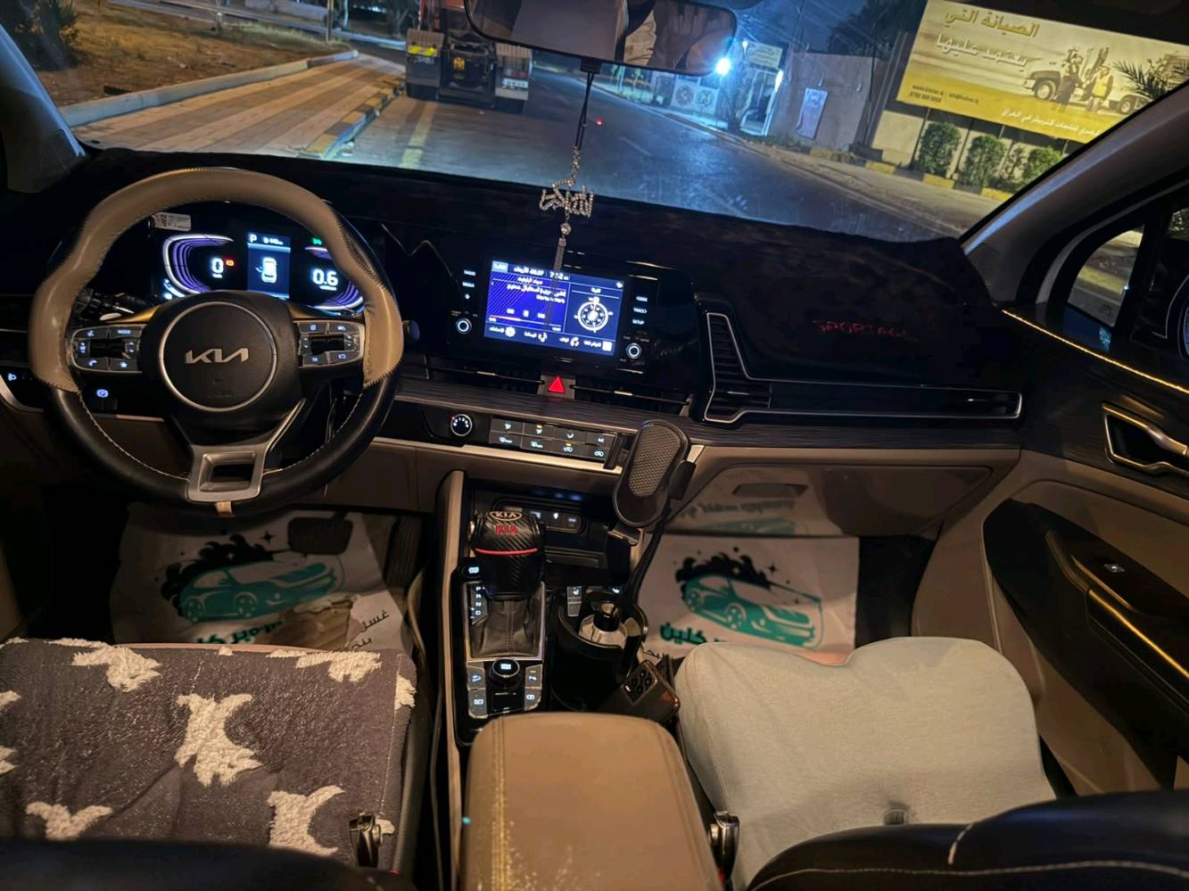 للبيع | كيا سبورتاج 2023 خليجي
🔹 موديل: 2023
🔹 محرك: 2000 CC DOHC
🔹 الممشى: 56000 كم فقط
🔹 رقم بغداد الجديد
المواصفات: ✅ بصمة تشغيل وبصمة أبواب
✅ تشغيل عن بعد
✅ شاشة وسطية طويلة
✅ أنظمة مساعدة على القيادة
✅ تحكم من المقود (ستيرن)
✅ شيفترات تبديل السرعة
✅ إشارات بالمرايا
✅ هند بريك إلكتروني (بصمة)
✅ حساسات أمامية وخلفية
✅ مقعد السائق كهربائي
✅ تدفئة المقاعد
✅ كروز كنترول (مثبت سرعة)
✅ زينون + LED نهاري (شكل X)
✅ أضواء خلفية LED
✅ إضاءة ترحيبية
🔹 السيارة نظيفة جدًا من الداخل والخارج، والمحرك والكير والشاصي بحالة ممتازة. 🔹 يوجد حادث أمامي سابق وتم إصلاحه باحتراف، وتقرير الفحص متوفر

رقم الهاتف / ***********
المكان بغداد / حي حطين 