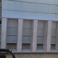 فاتريانات العدد 13 ابيض الون الارتفاع ٢٥٠ العرض ٩٠ الداخل ٣٠ البطن ترك...