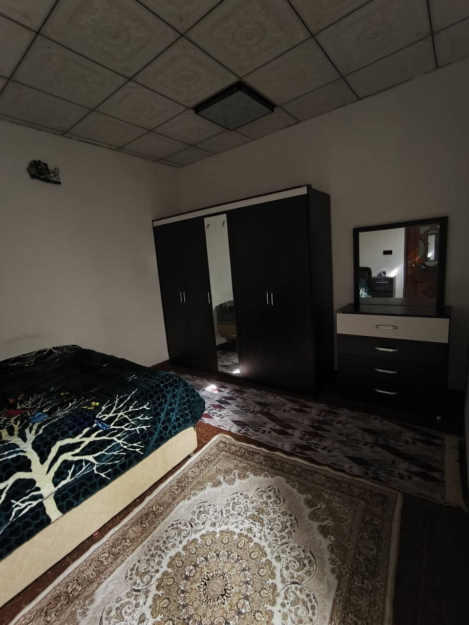 اثاث للبيع في منطقت رابرين باقي التفاصيل على هذا الرقم ***********
