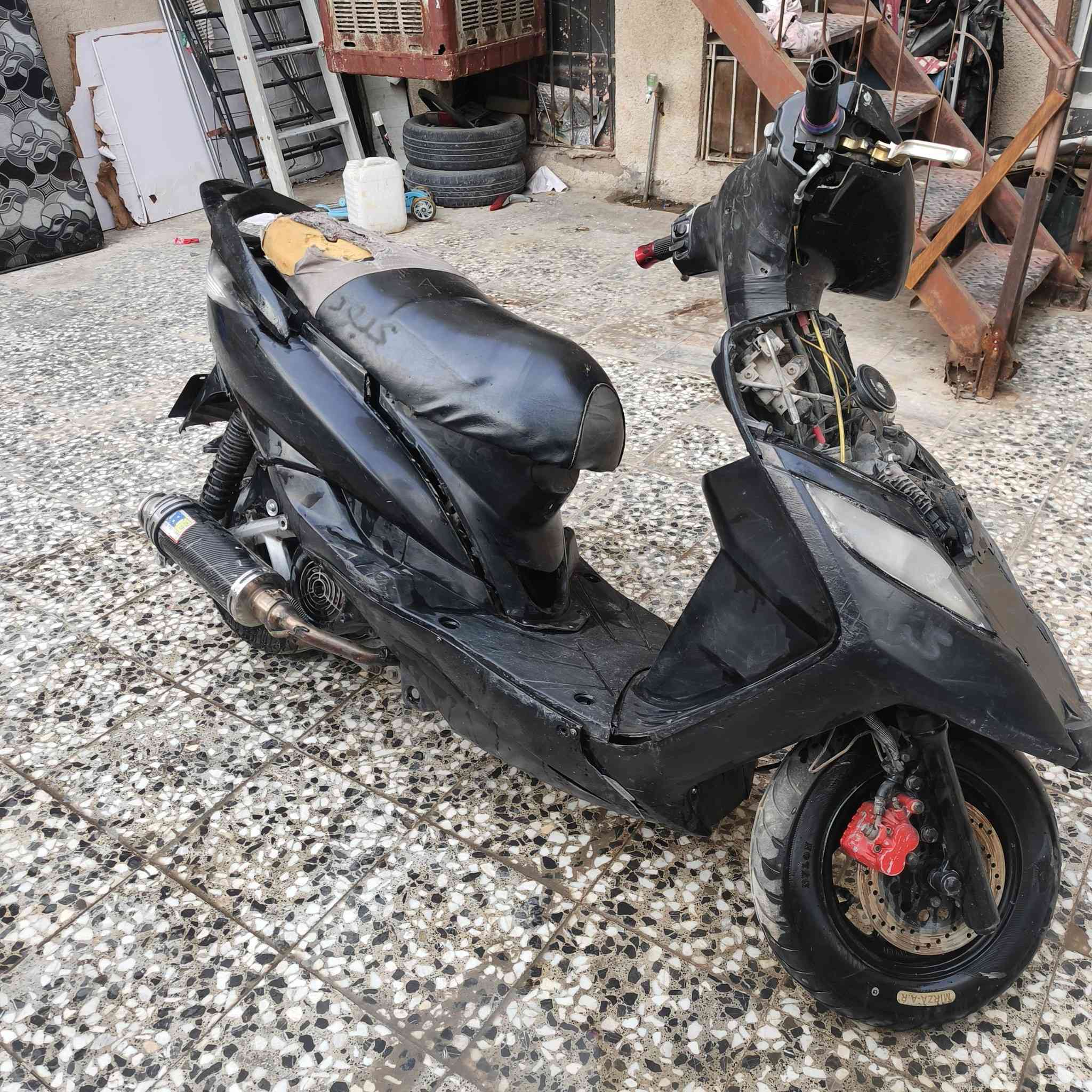 الدرجه بوشه 58كلجات رياضيي
بس للدراحه جاي امشيي بيها وطفتت بس مكايمه  تفتر المروحه 
بس ابيعع كوم حديد 
السعر 300بيهاا مجال
رقم***********
