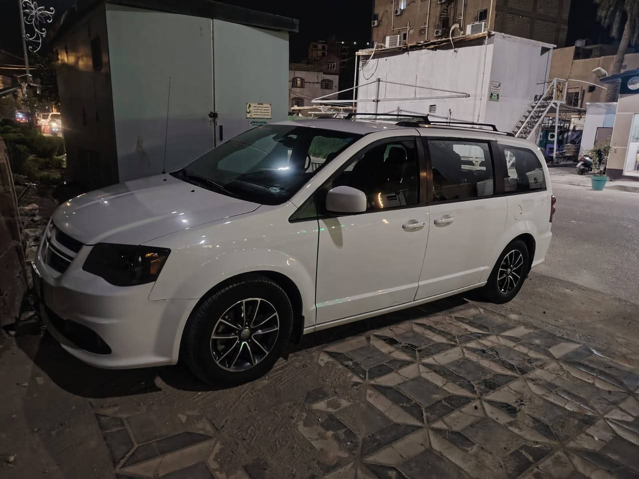 سلام عليكم للبيع دوج. كرفان.موديل2019
الموصفات GT فول واحد على. واحد. ماشيه

100 مايل وارد. امريكي. صور. الحادث. مرفوقه. بل.

منشور. حجم. المحرك. V6/3600 سبعه. راكب.

تلث. قطع. تبريد. كشنات. جلد. فول. كهرباء +بلع جام. فول. كهرباء بيبان. +جنطه كهرباء شاشه. قلاب.

سياره. جديده. وجاهزه. من. كلشي. سياره العنوان كربلاء ***********
