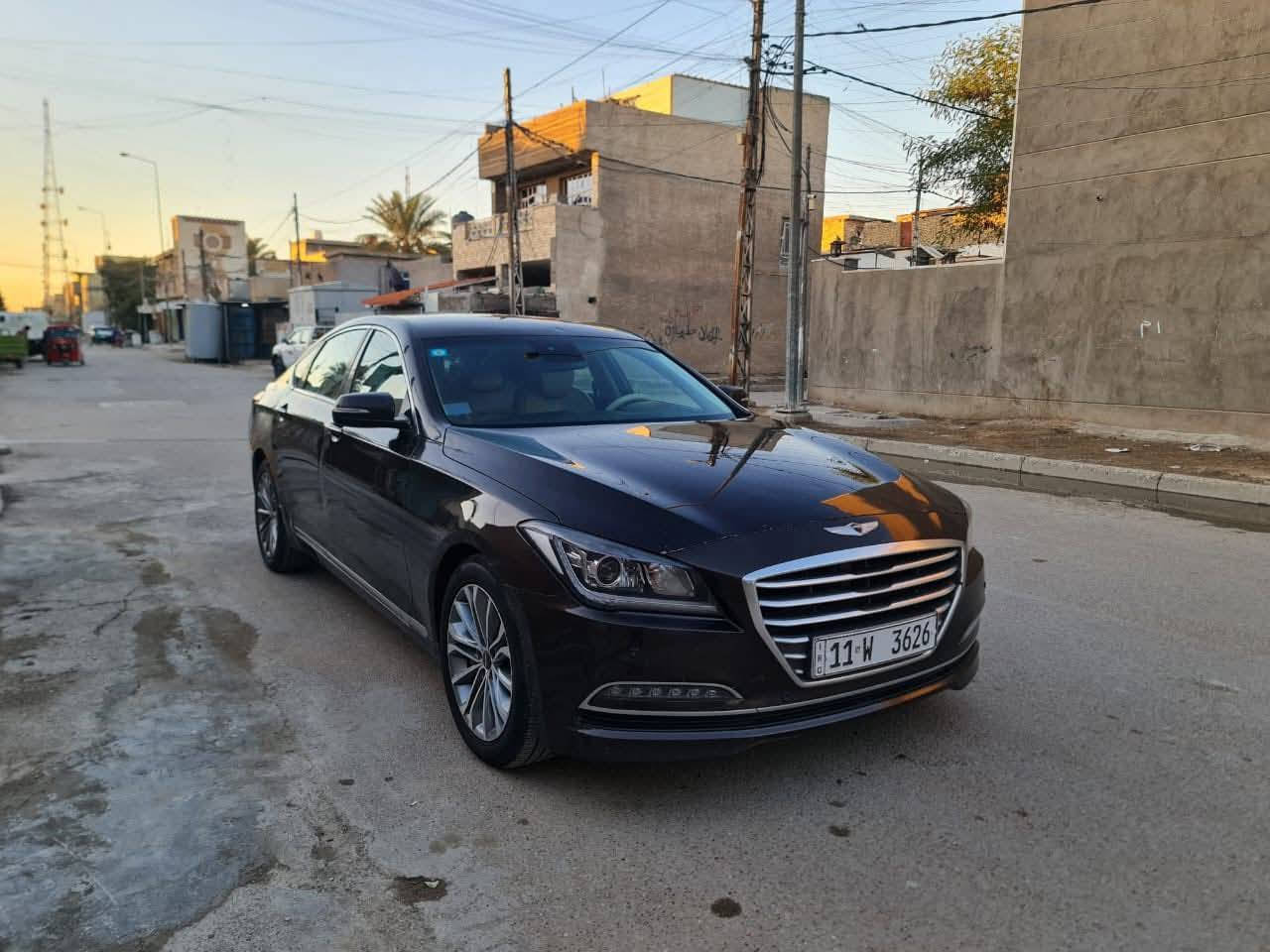 السلام عليكم اخوان للبيع هونداي جنسزز موديل 2015 رقم بغداد الدولي شرط تحويل رقم وسنويه وهزه كله جديد محرك 6 سلندر 3800 السياره بيها جاملق امامي الايمن صبغ وجاملق الخلفي الايمن بي خطه بسيطه باقيه بس على الصبغ السياره نضيفه وجديده بعده كير محرك داخل صدر كله مكفول فول موصفات ماعدا الفتحه السعر 138 ورقه وبيها مجال لشراي للاتصال بل رقم *********** مكان سياره بغداد بغداد, العراق
