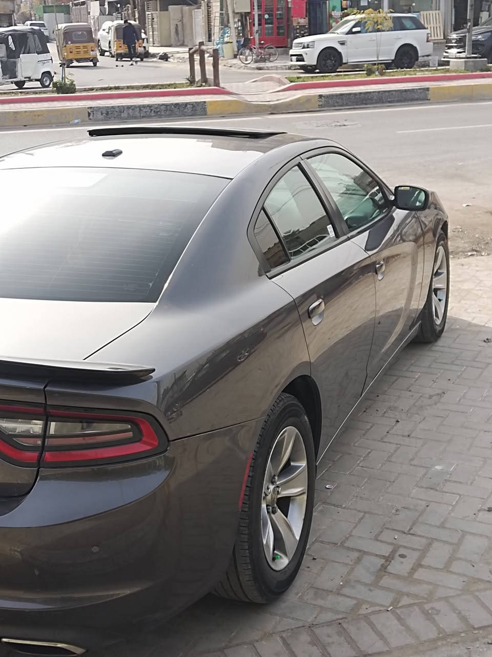​🚗 دوج تشارجر SXT موديل 2019 🚗
دوج تشارجر SXT.
​موديل: 2019.
​وارد أمريكي.
​حادث: جاملغ وبنيد السونار مرفق مع المنشور 
فول السياره 1/1
​المواصفات:
​فتحة سقف.
​كشنات حضن.
​مري خزن.
​وباقي مواصفات الـ SXT المعروفة من شاشة وكاميرا وتشغيل عن بعد.
بأسمي تحويل مباشر
​💰 السعر: 20,000$ 
📍 المكان: بغداد - الشعب.
​📞 للاستفسار : ***********
