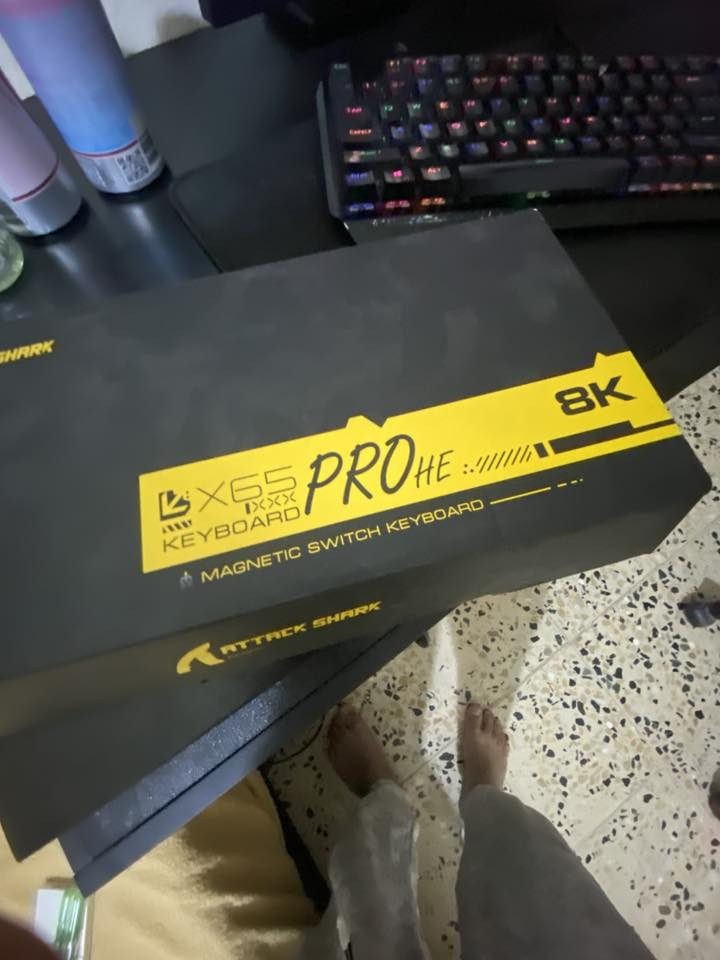 سلام عليكم ملحقات pc للبيع
كرسي سعره 75 قفل 
سماعات steelseries 7 كامل غراضها عدا الكارتونه ضايعه 75 الف قفل 
ماوس 40 الف steelseries rival 650 wireless mouse
ماوس 40 الف RAZER VIPER V2pro 
كيبورد60 الف Attacx X65pro he 8k 
كيبورد ريد راكون سعره 25 
ميز تفصال نضيف جرارات هايدروليك يتعلى و يتنصى 
55*160*60 سعر 150 قفل قفل 
شاشه AOC FUL HD 180hz ips سعرها 175 قفل 
ستاند شاشه هايدروليك طبك شاشاتين سعره 35 قفل 
الغراض كلها بيها توصيل عدى الميز والكرسي تجي تاخذهم من البيت 
مكاني بغداد جميلة *********** فقط واتساب
